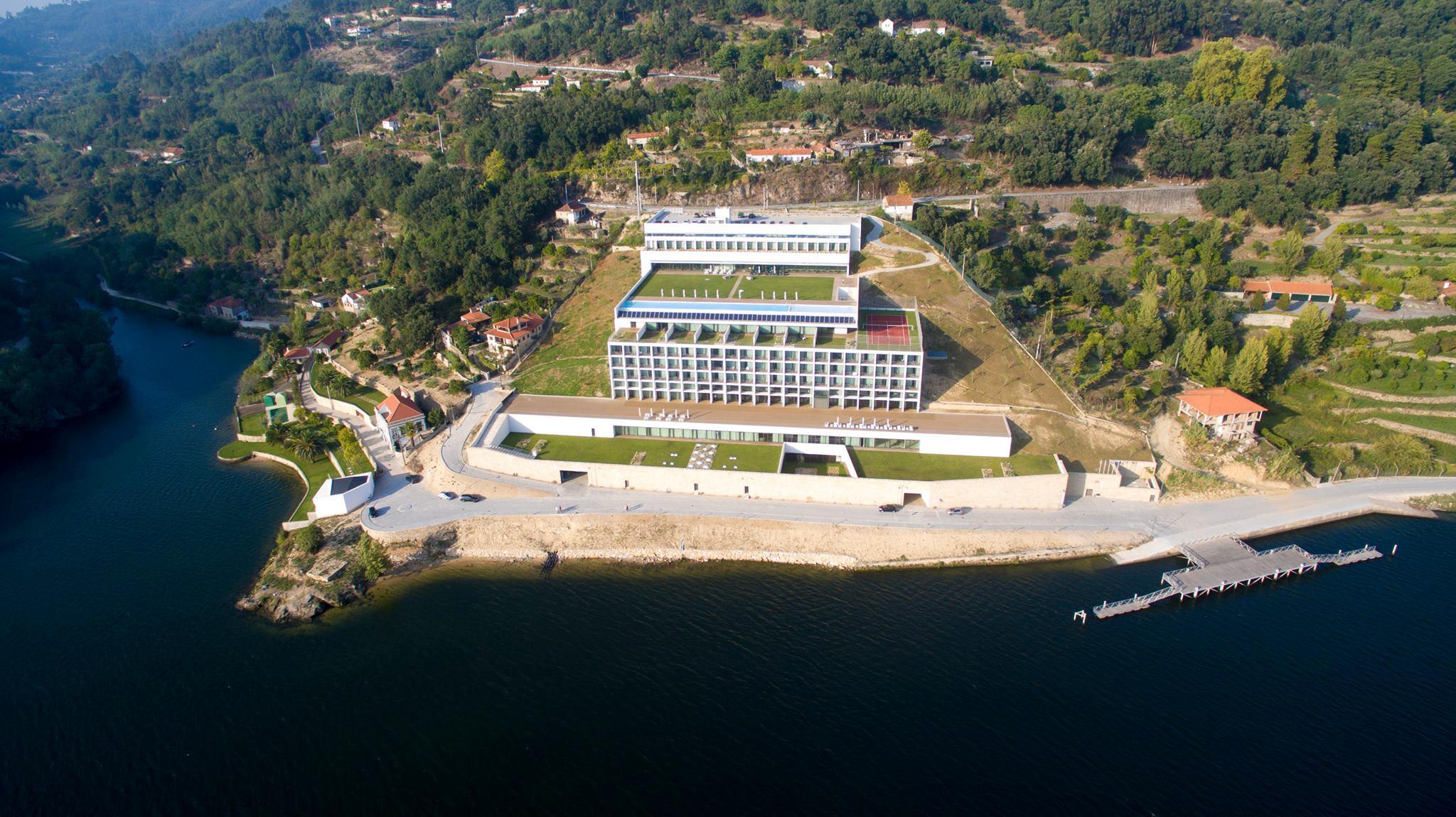 Douro Royal Valley Hotel & Spa Ribadouro Exteriér fotografie Aerial view of the hotel