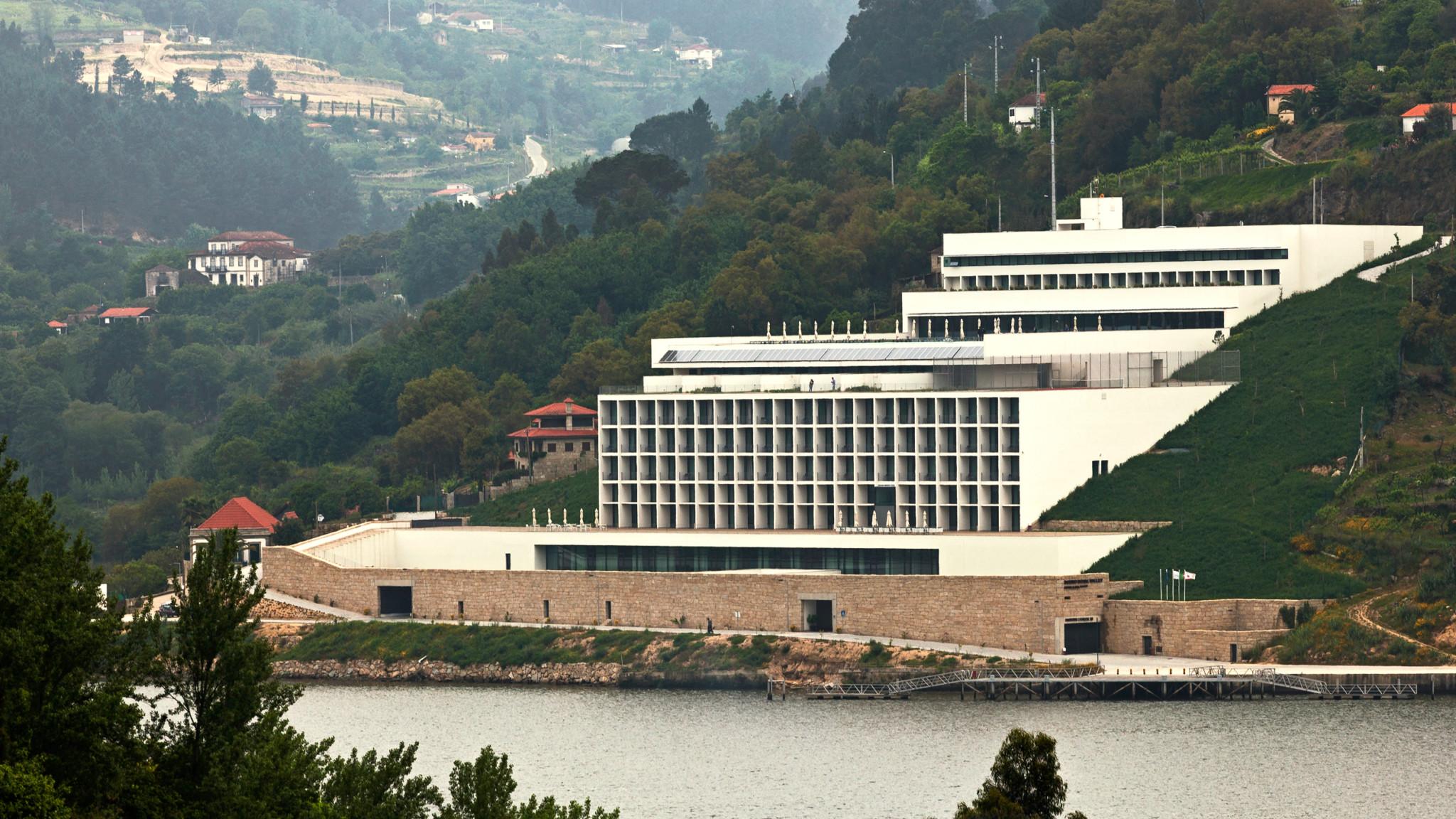 Douro Royal Valley Hotel & Spa Ribadouro Exteriér fotografie The university library