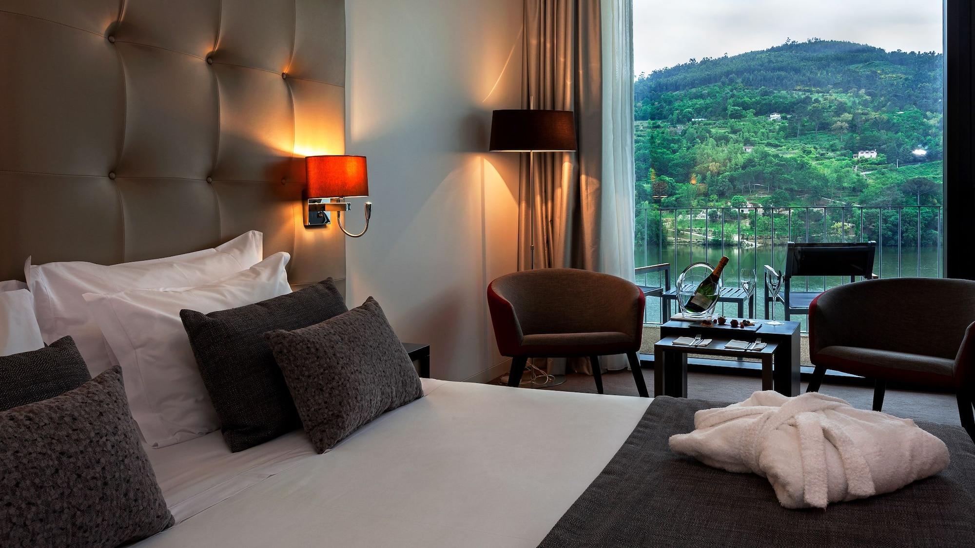 Douro Royal Valley Hotel & Spa Ribadouro Exteriér fotografie Deluxe room