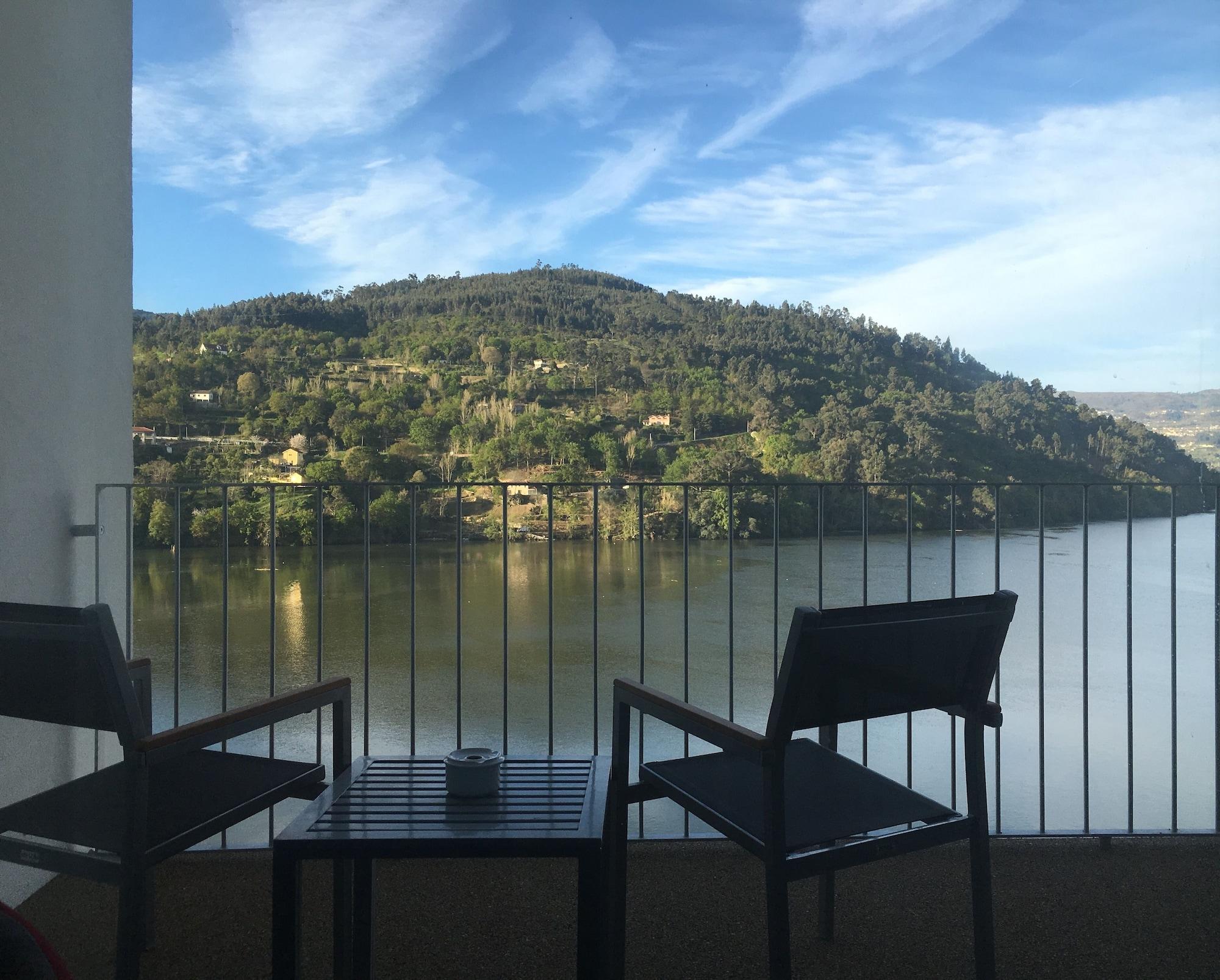 Douro Royal Valley Hotel & Spa Ribadouro Exteriér fotografie View of the San Francisco Bay from the hotel