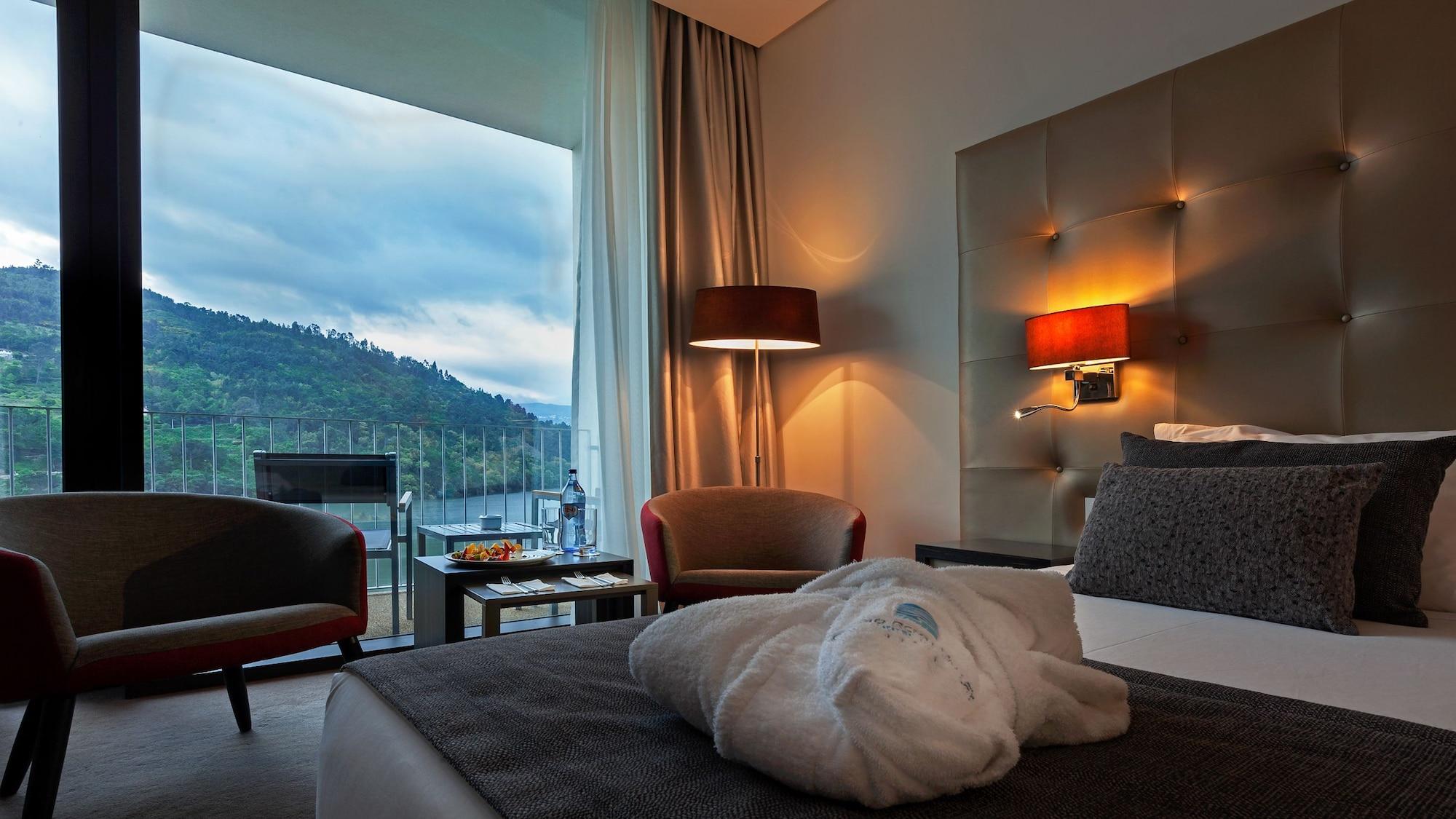 Douro Royal Valley Hotel & Spa Ribadouro Exteriér fotografie A room at the Hotel