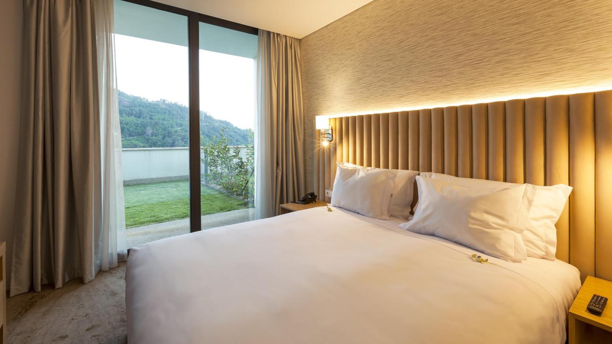 Douro Royal Valley Hotel & Spa Ribadouro Exteriér fotografie Deluxe Room