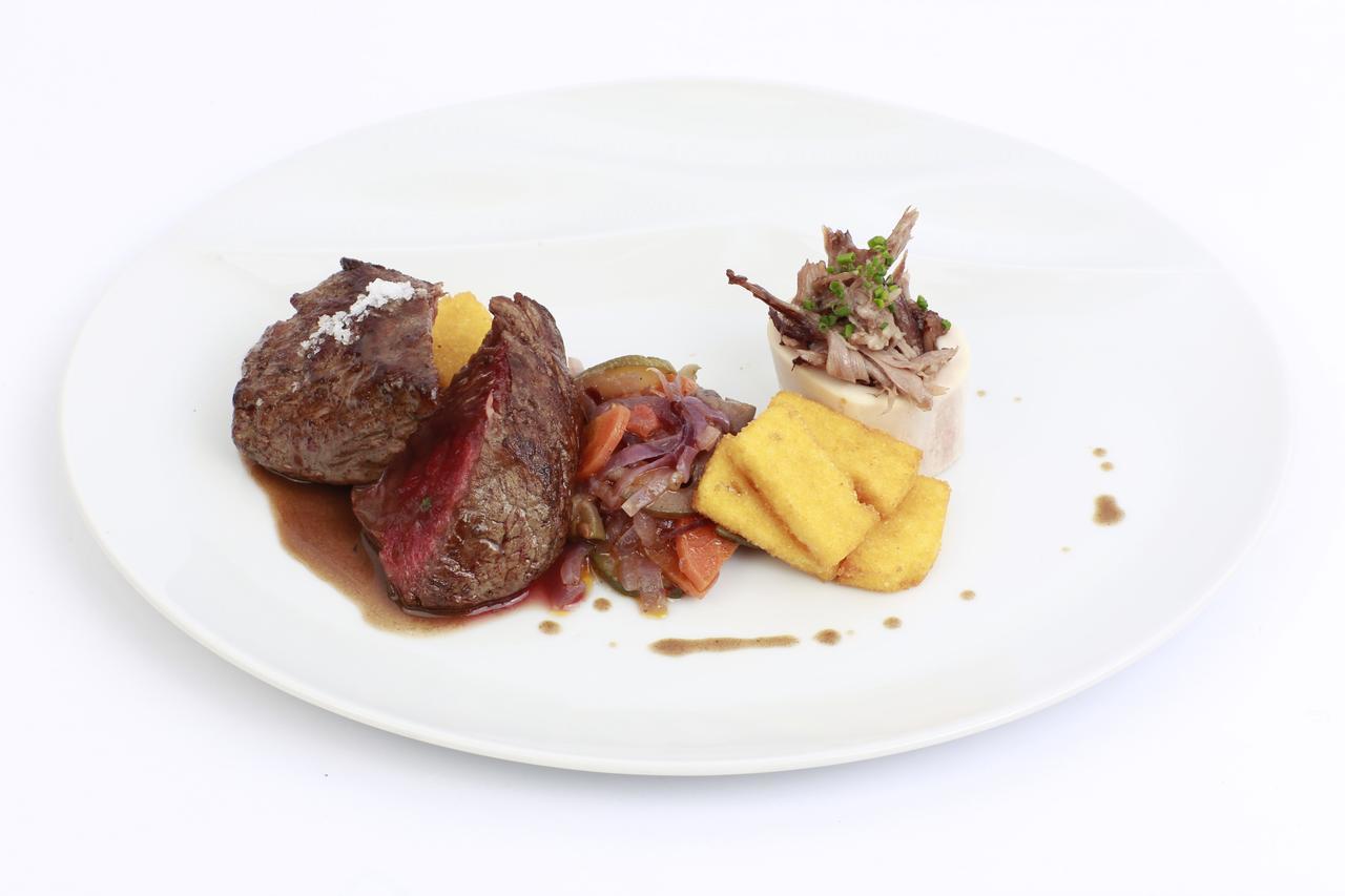 Douro Royal Valley Hotel & Spa Ribadouro Exteriér fotografie A plate of game